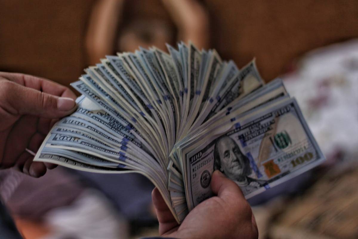 Here are 7 high-paying jobs in the U.S. that few people want to do.